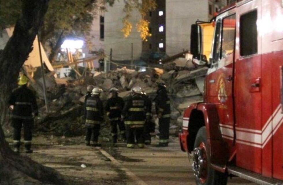 El constructor del edificio que se derrumbó en Tres de Febrero dijo que compensará a los damnificados