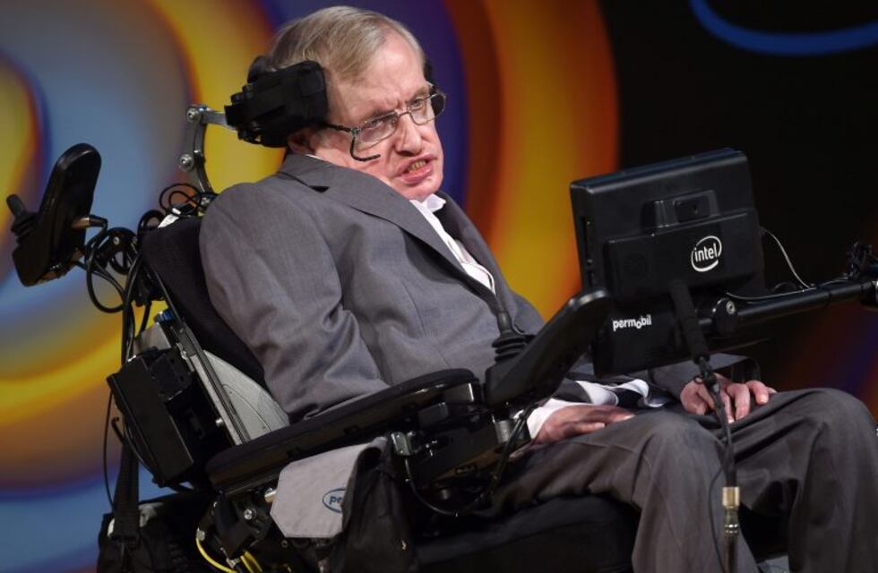 Stephen Hawking vaticinó que en 600 años la Tierra no será habitable