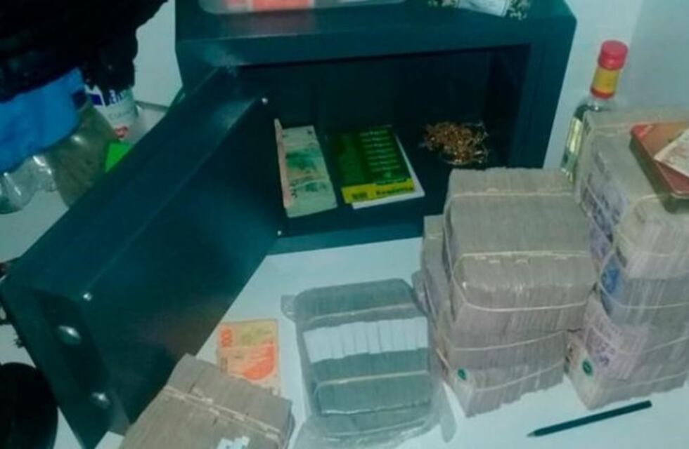 Dólares, pesos, euros, joyas, autos de alta gama: esto secuestraron en la casa de Saillén y Catrambone