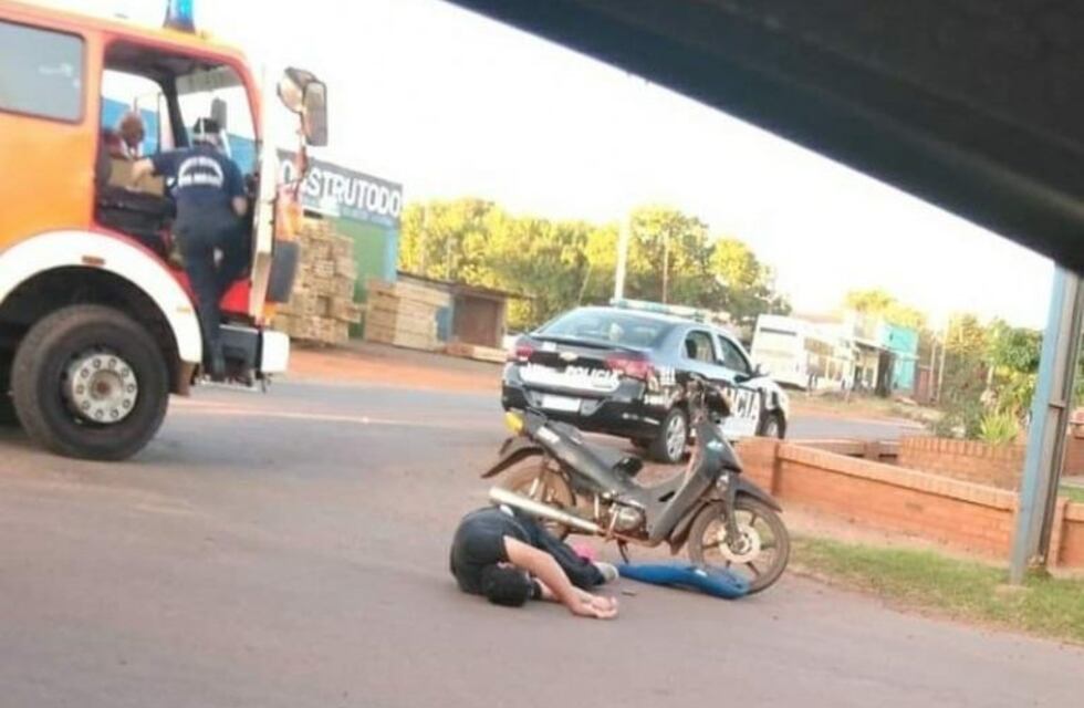 Un herido tras un choque entre una moto y un auto