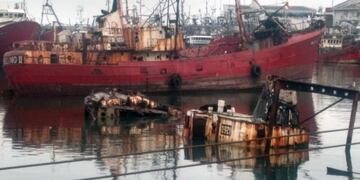 Hundimiento en el puerto de Mar del Plata (Foto: El Marplatense)