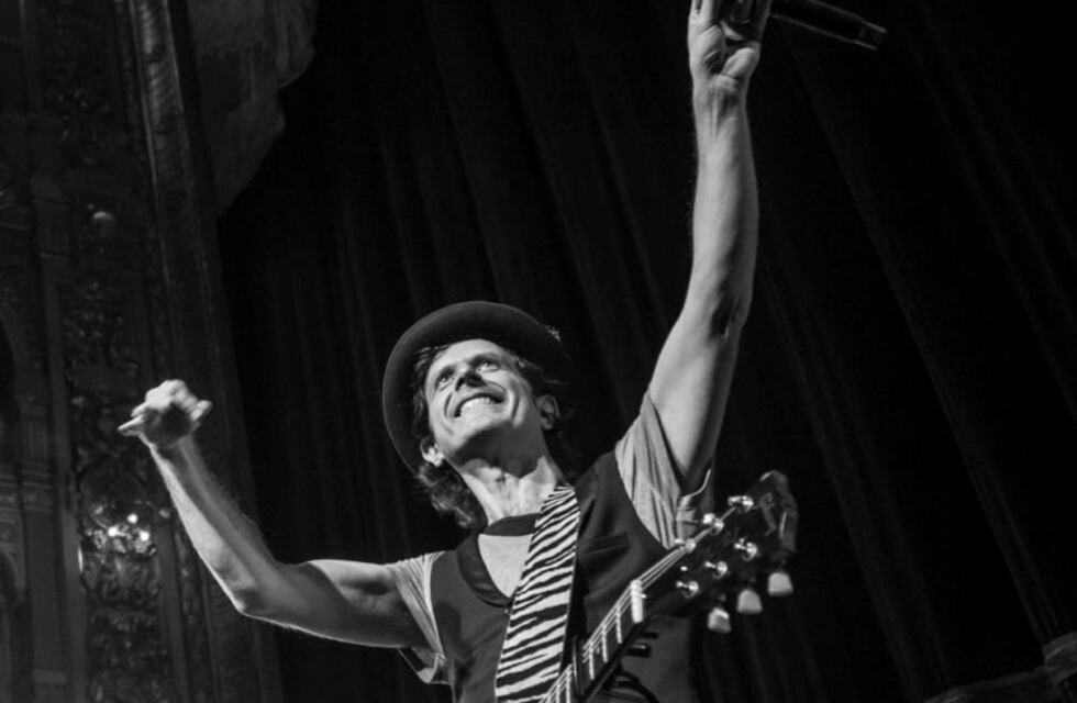 "Malditas canciones" cumple diez años y Coti lo celebrará en Rosario