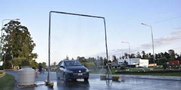 Tafí Viejo: desinfectan los vehículos que ingresan a la ciudad\u002E (SECP)