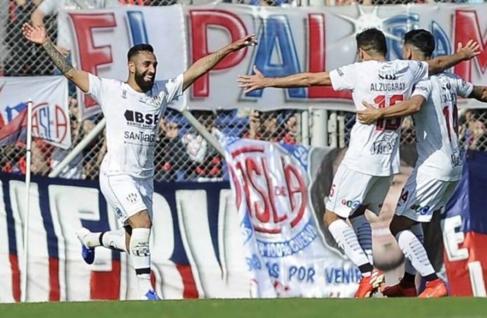 Central Córdoba goleó 4-1 a San Lorenzo en el Nuevo Gasómetro