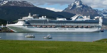 Crucero, puerto de Ushuaia\u002E