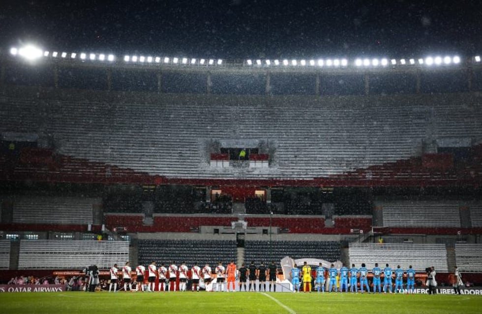 El Gobierno suspendió la presencia de público en todos los espectáculos deportivos del país