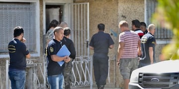 Encontraron restos óseos en la casa de una mujer que había desaparecido en La Plata