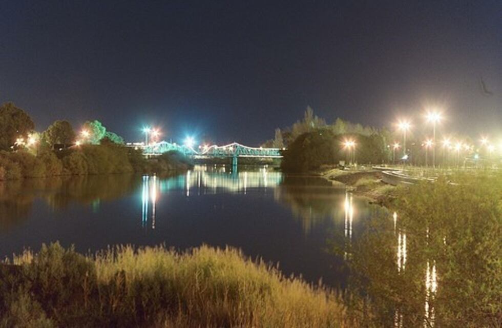 Rescataron a un joven que se arrojó por el "Puente del Poeta"