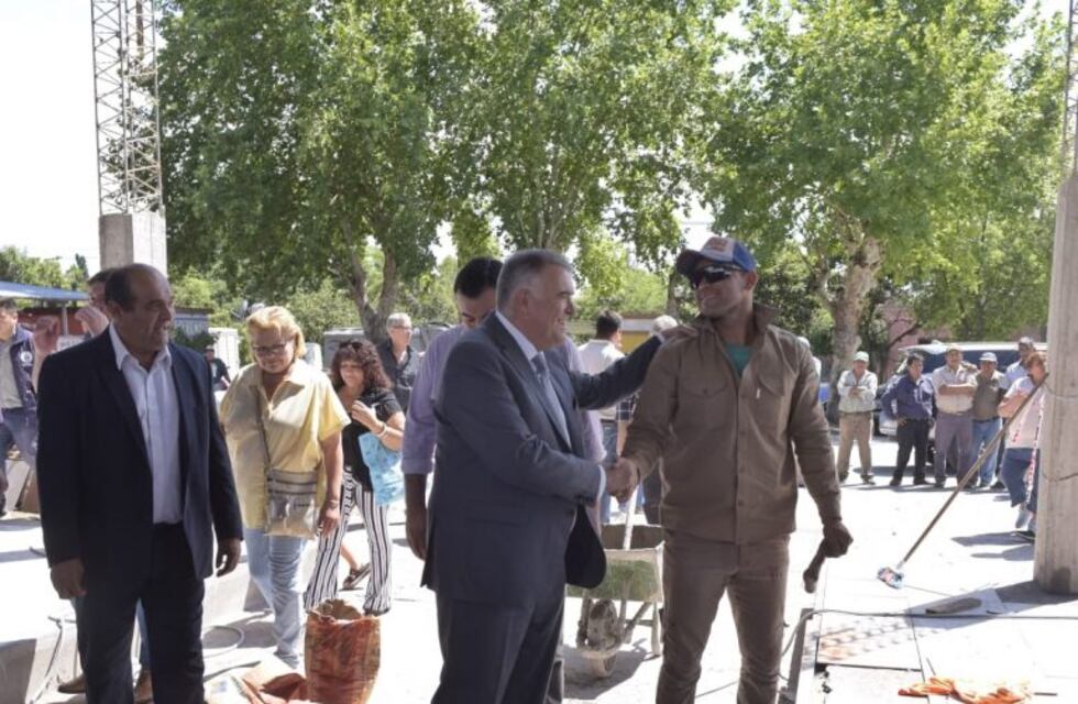 San Pedro de Colalao: Jaldo supervisó las obras de refacción en la terminal de ómnibus