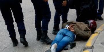 Los motochoros fueron detenidos en la avenida Chacabuco\u002E