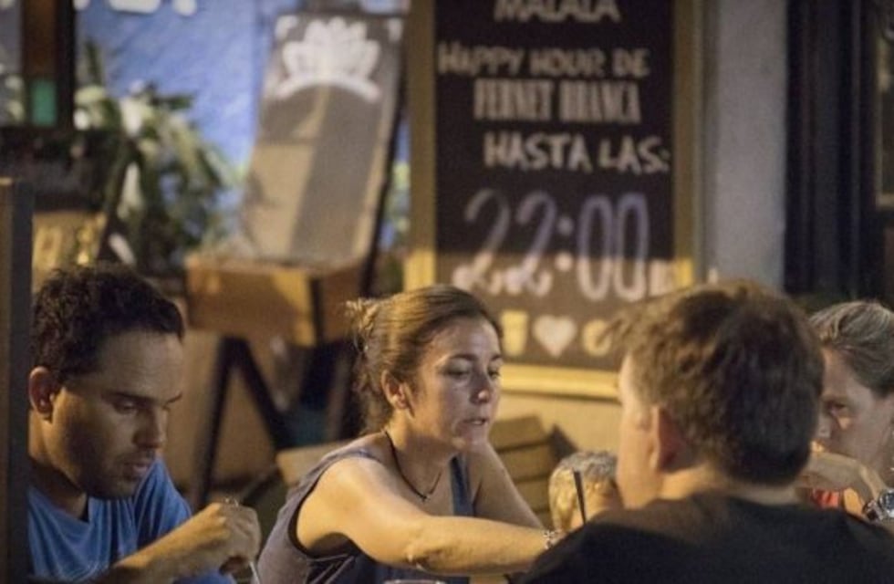 Los bares y restaurantes rosarinos se preparan para reabrir el 8 de junio