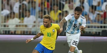 Renzo Saravia anuló a Neymar y jugó un gran partido ante Brasil