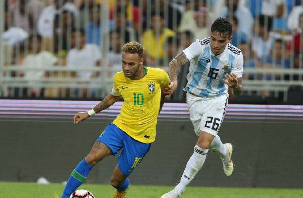 Renzo Saravia anuló a Neymar y jugó un gran partido ante Brasil