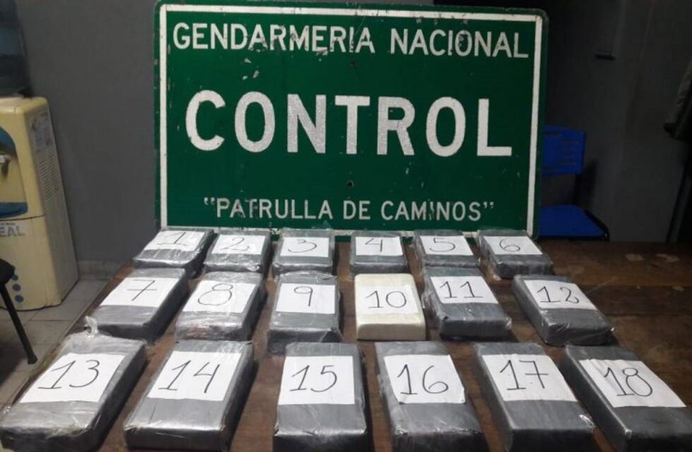 Llevaba más de 20 kilos de cocaína escondidos en el auto