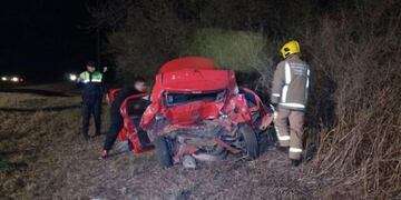 Así quedó el auto en el que iba la pareja\u002E