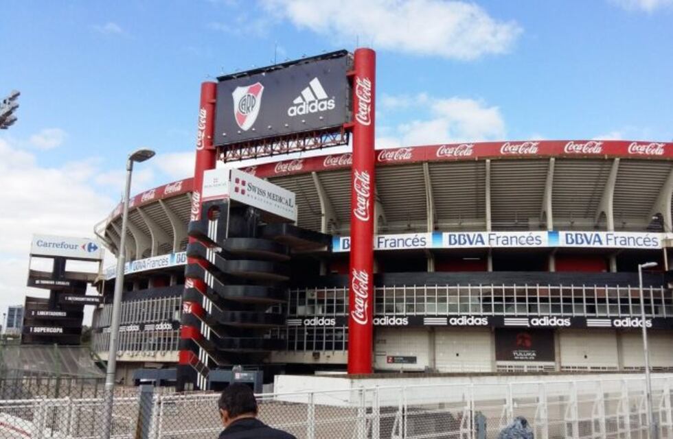 El puente Labruna, cerrado al tránsito por el partido entre Argentina y Chile en Núñez