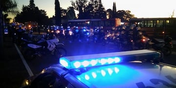 Circulan los coches del plan de emergencia con custodia de Gendarmería y la Policía\u002E