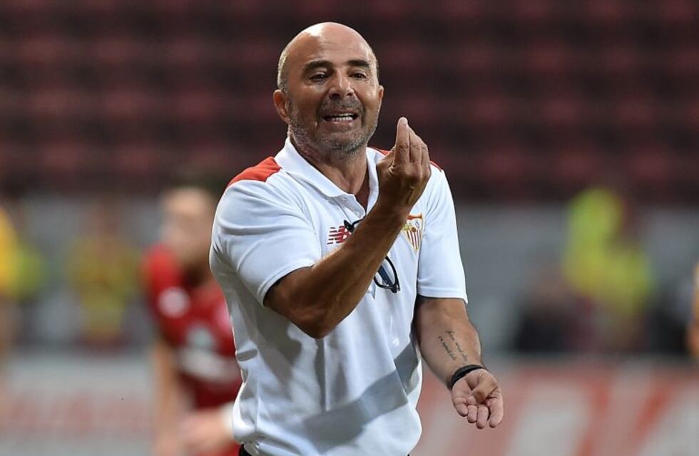 Tapia se reunió con el representante de Sampaoli para ofrecerle el cargo de técnico de la Selección