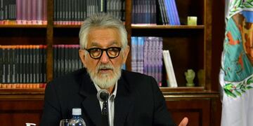 A Rodrígez Saá no le importa el permiso nacional para volver a casa y mantiene cerrado San Luis