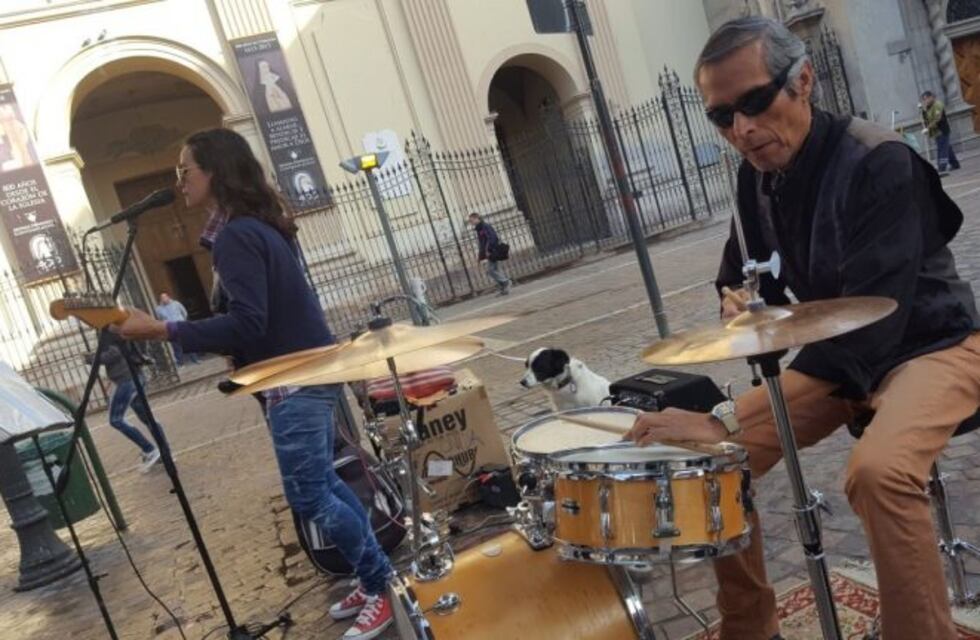 Música en vivo para finalizar las 24 horas de #VIVOenCBA