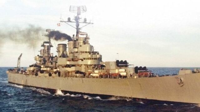 Crucero A.R.A "General Belgrano" 1093 hombres abordo