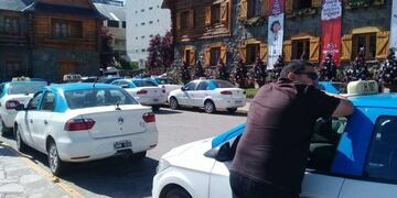 Taxistas de Bariloche exigen un aumento del 60 por ciento en las tarifas
