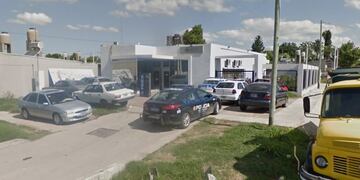 El acusado quedó bajo custodia en la Comisaría 32°\u002E (Google Street View)