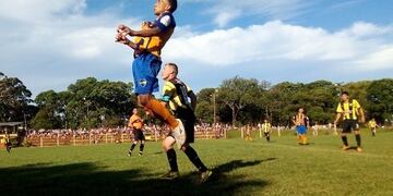 Pocas situaciones de gol en la primera final entre Campo Grande y Atlético Iguazú