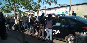 Desbaratan dos fiestas clandestinas y demoran a más de 50 jóvenes (@JoseljuarezJOSE)