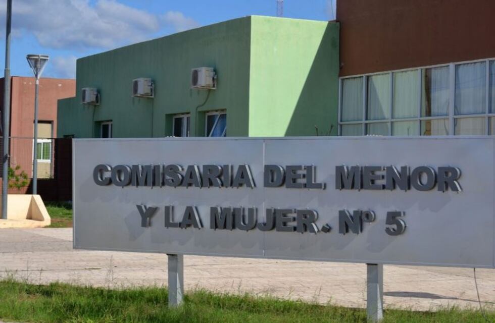 Una mujer indagó a su hija de 9 años y la menor confesó que era abusada por su vecina adolescente