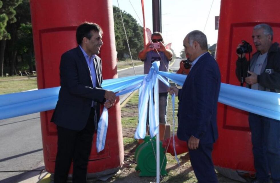 Se inauguró el pavimento y la iluminación de la Avenida 10
