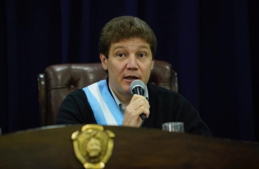 Justo pedido del Gobernador de Tierra del Fuego, con respecto al inicio de reuniones del Consejo Nacional de Asuntos Relativos a Malvinas