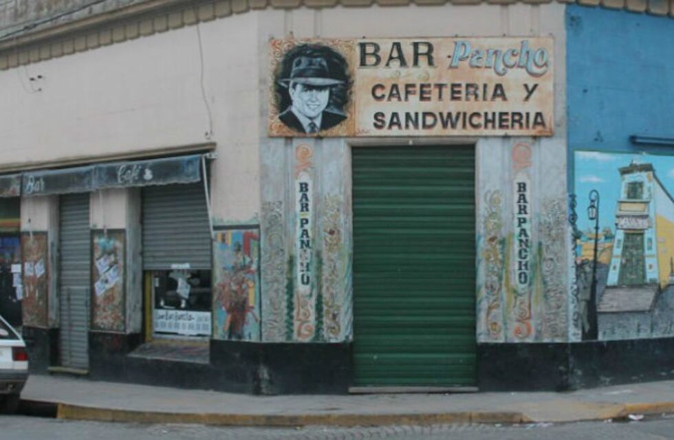 Arrancaron los festejos por el Día de la Cultura Nicoleña en un tradicional bar céntrico
