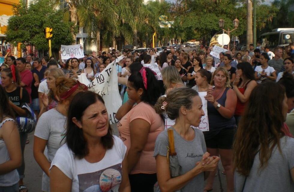 Vecinos de Morteros marcharon contra la inseguridad