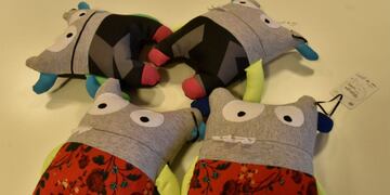 Cooperativa textil cordobesa fabrica muñecos con desechos\u002E