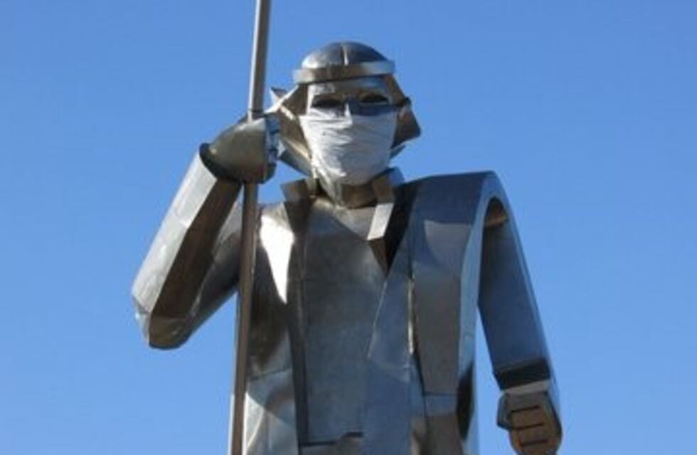 Andresito luce barbijo en la Costanera para concientizar sobre acciones contra el coronavirus