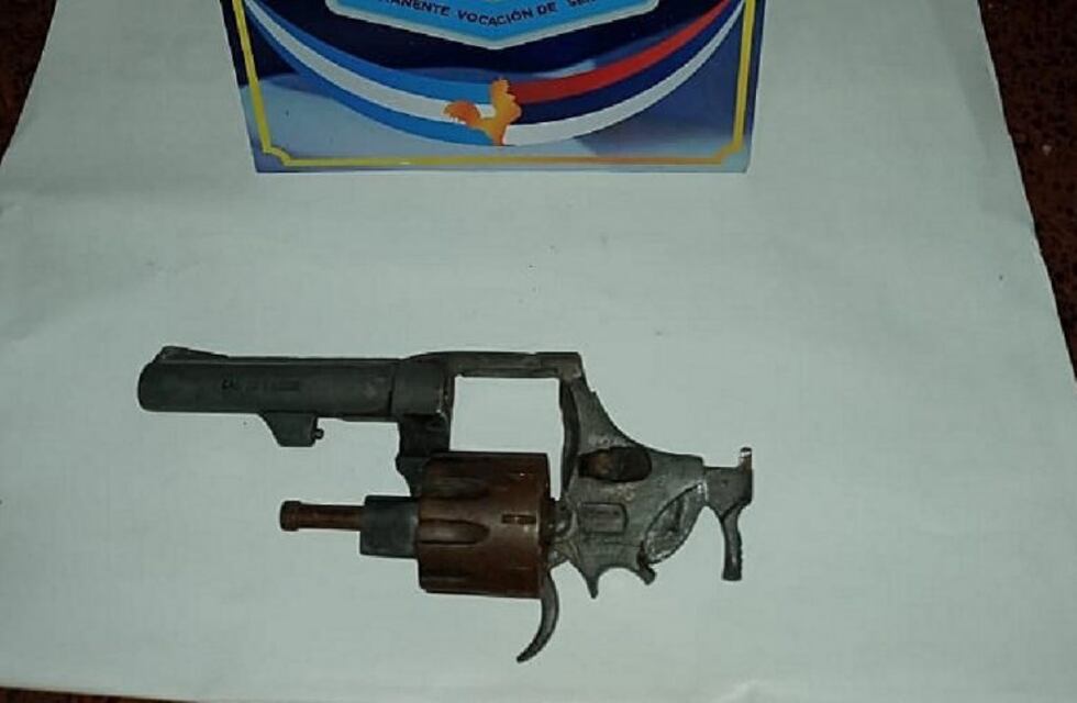 Hallaron un arma que utilizaban los motochorros en sus robos