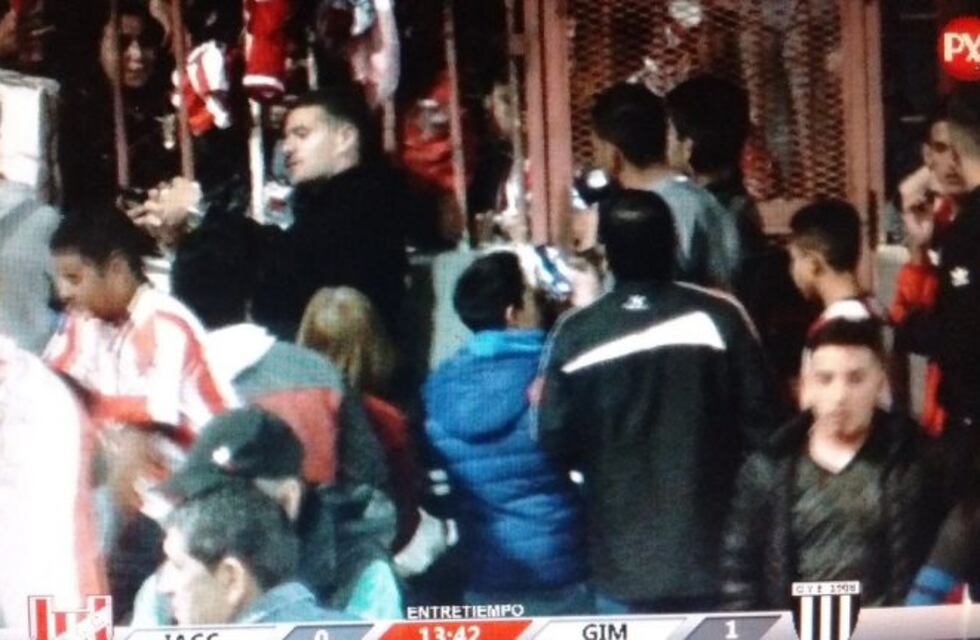 Pablo Vegetti: "Lo de la gente de Instituto es increíble, me moviliza"