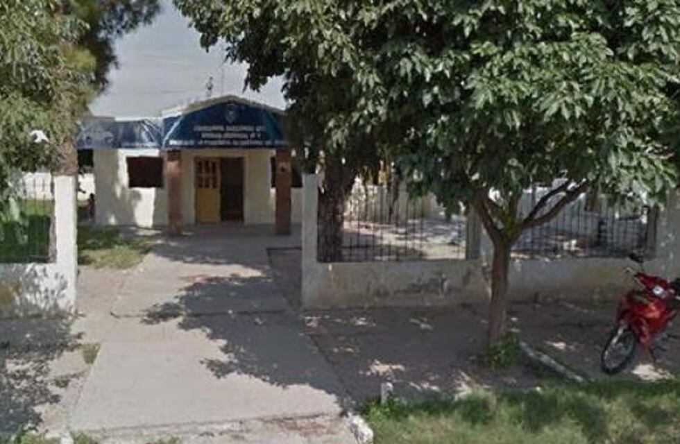 Un hombre amenazó a la directora del colegio porque suspendió a su hijo