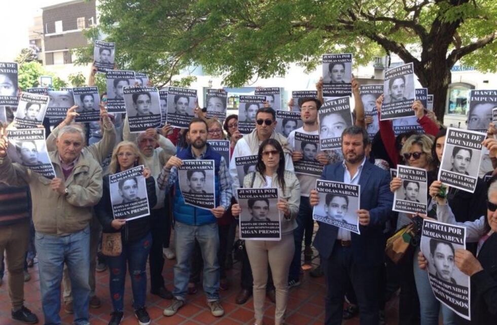 Protestan para que no liberen a los Vargas, en el caso Nicolás Sabena