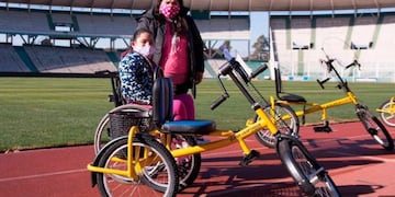 Entrega de bicicletas adaptadas\u002E Fundación Jean Maggi junto a la Provincia\u002E