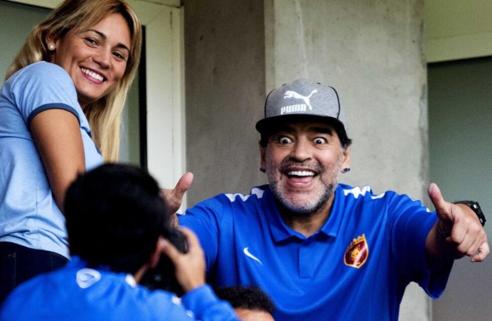 Diego Maradona se sumó a Instagram: fútbol, lujos y amor