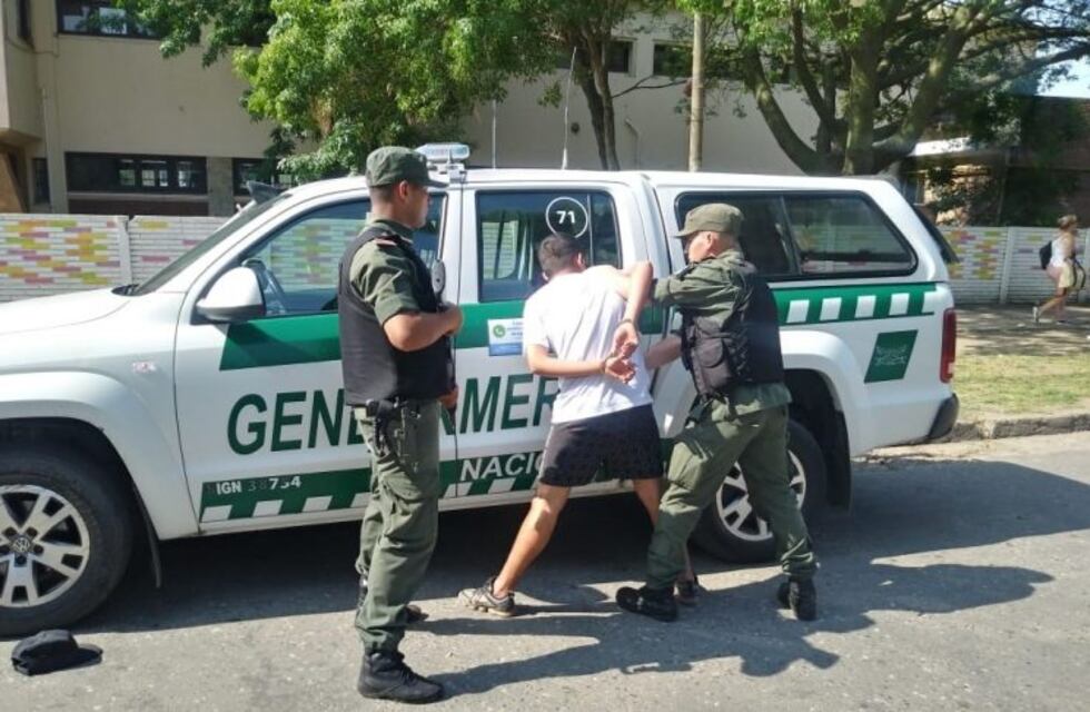 Detuvieron en Villa Gobernador Gálvez a un menor buscado por robo y homicidio