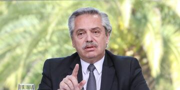 Fernández presentó iniciativas para promover participación de mujeres en la obra pública\u002E (Presidencia)