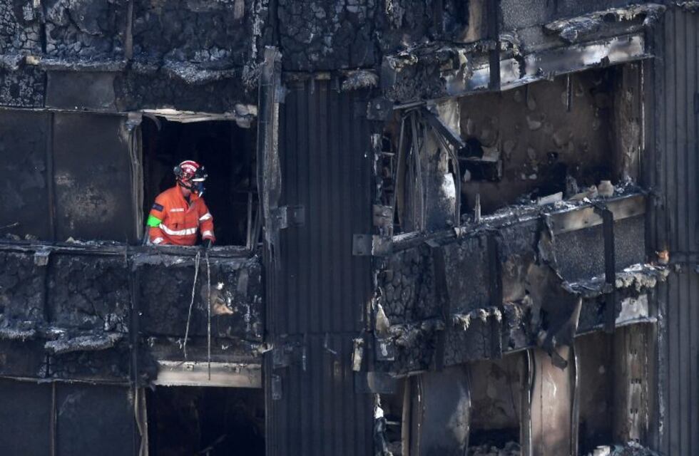 Incendio en Londres: son 79 las personas que fallecieron o están "presumiblemente muertas"