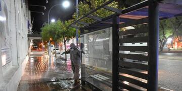 Desinfección de calles y veredas en Rafaela