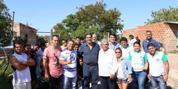 El intendente de Resistencia visitó a los vecinos del barrio Zampa para brindarles un plan de acción\u002E