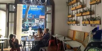 Clausuraron el bar y la heladería Gianduia en Pellegrini al 900\u002E (Cintia Penna)