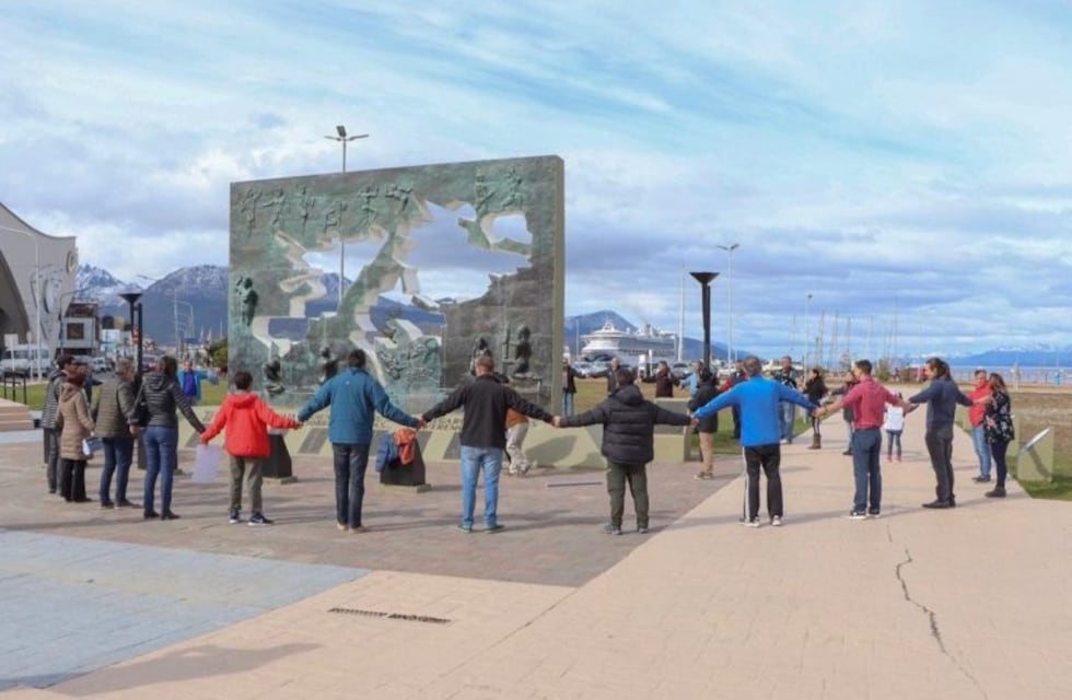 Bertone: Ley Malvinas "debe ser una política de estado"