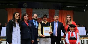 Peppo participó del acto por el aniversario de la localidad\u002E (Prensa Gobierno)